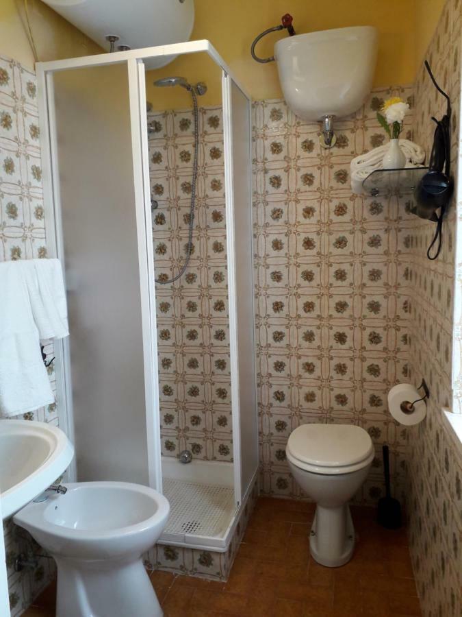 Alle Preci Country House Santa Restituta Екстериор снимка