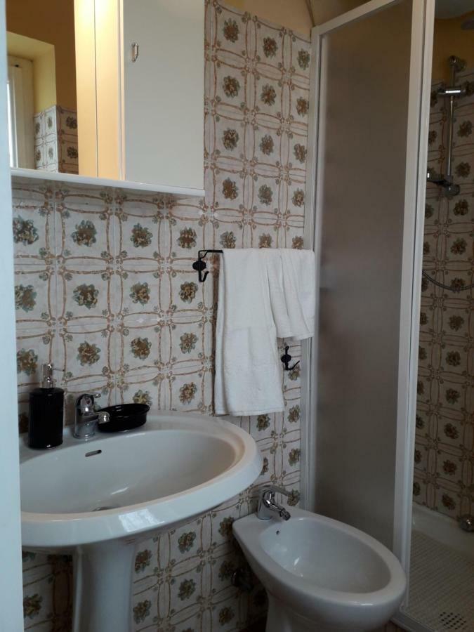 Alle Preci Country House Santa Restituta Екстериор снимка