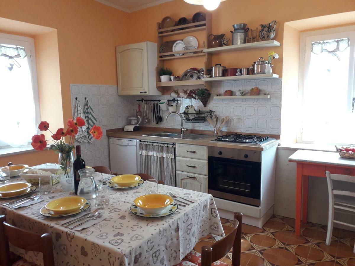 Alle Preci Country House Santa Restituta Екстериор снимка