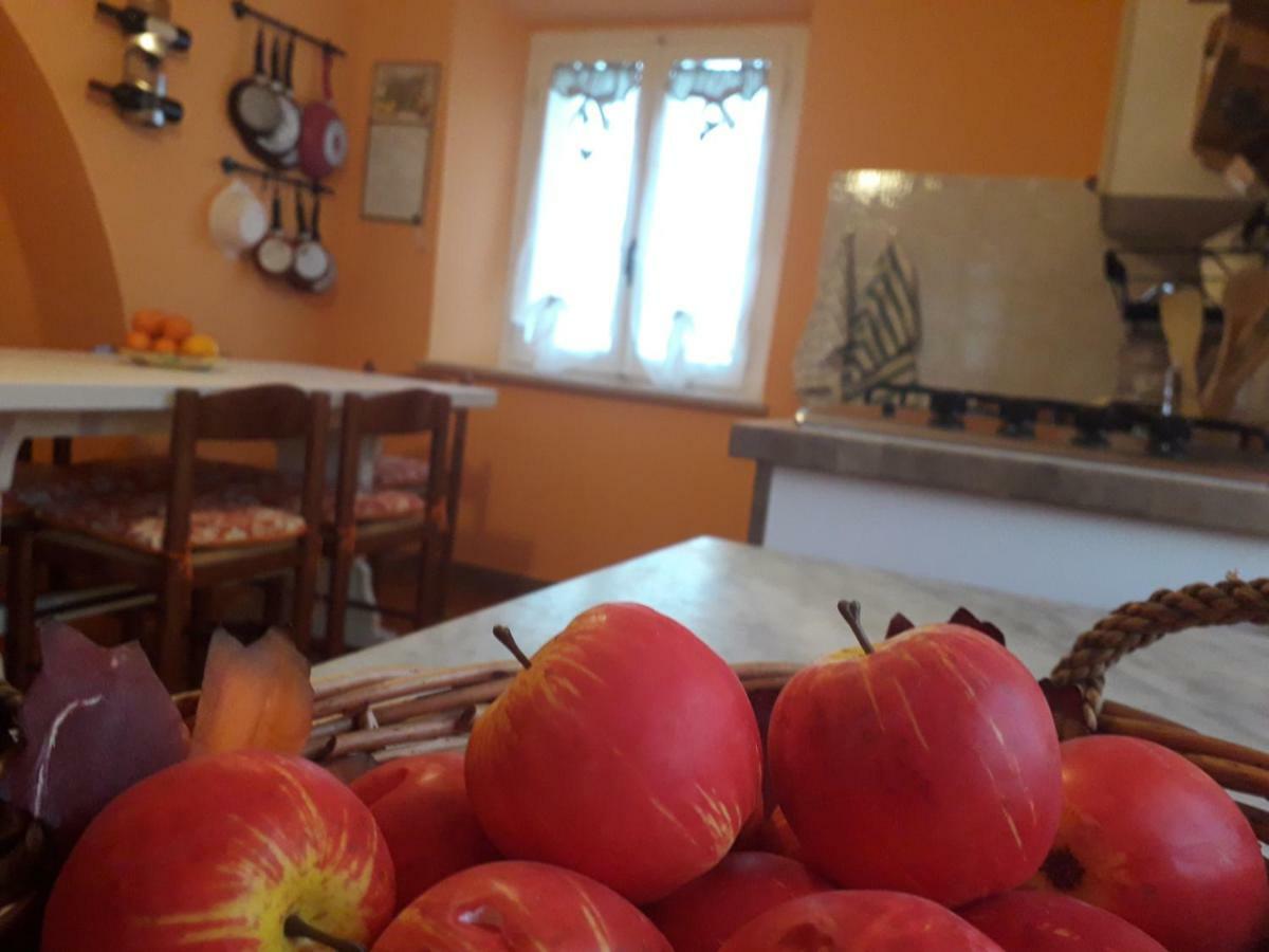 Alle Preci Country House Santa Restituta Екстериор снимка
