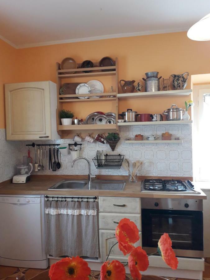 Alle Preci Country House Santa Restituta Екстериор снимка